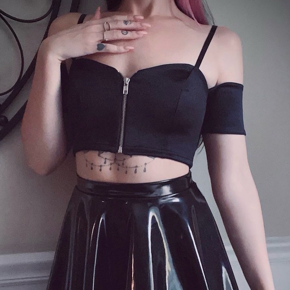 BLACKMILK off the shoulder crop top